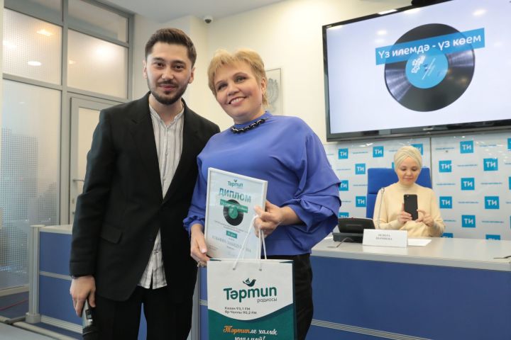 Җиңүчеләрне бүләкләү тантанасыннан фоторепрортаж