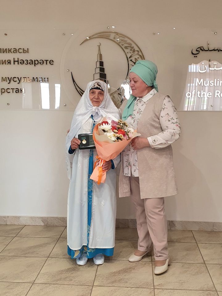 СӘЙДӘ АБЫСТАЙГА МЕДАЛЬ ТАПШЫРЫЛДЫ